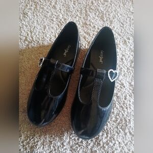 Cat & Jack Black Patent Mary Jane Flats with Heart Charm